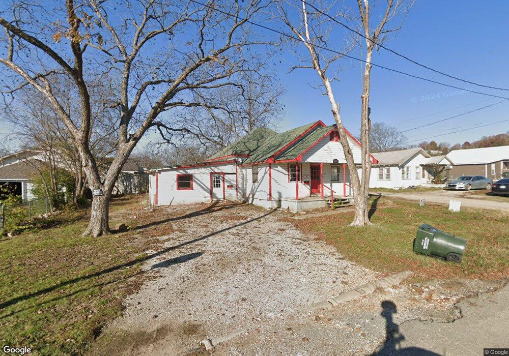 405 N 11th St, Henryetta, OK 74437 - photo 1