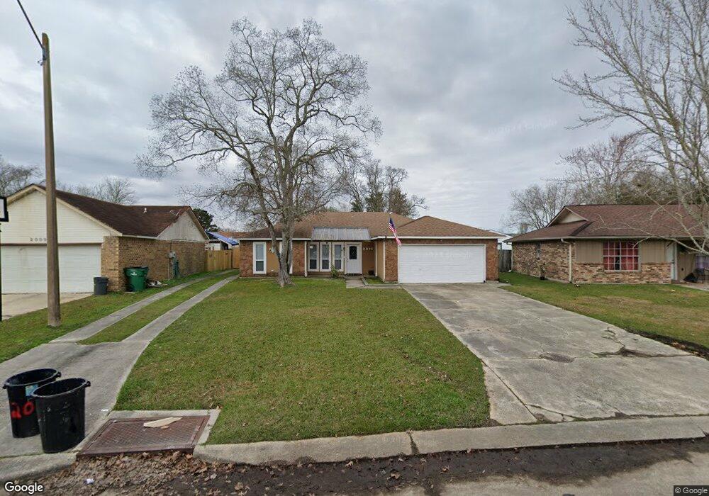 2011 Heather Ln, Slidell, LA 70461 - photo 1