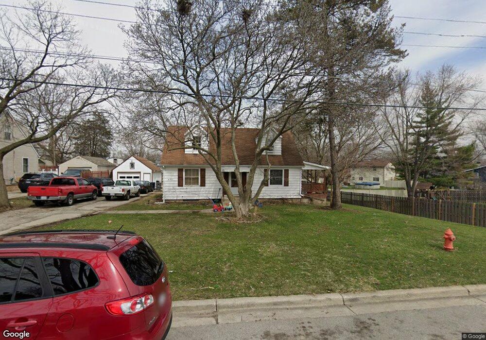 724 Lincoln Ct, Elgin, IL 60120 - photo 1