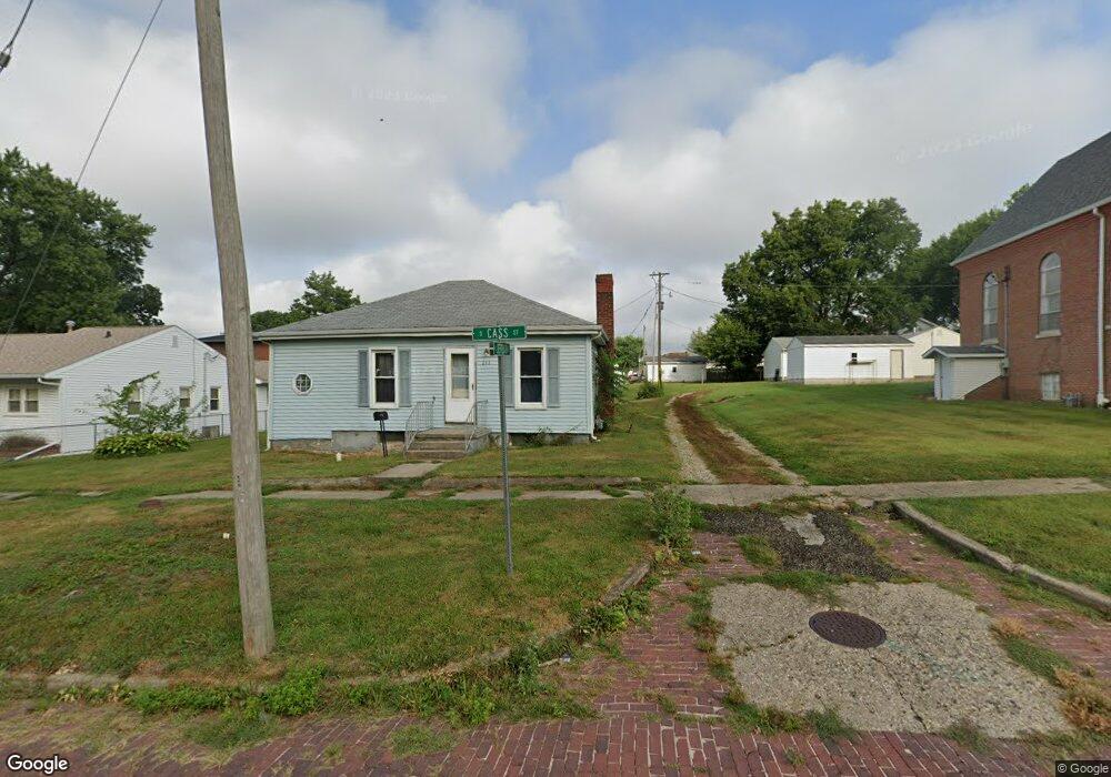 211 S Cass St, Virginia, IL 62691 - photo 1