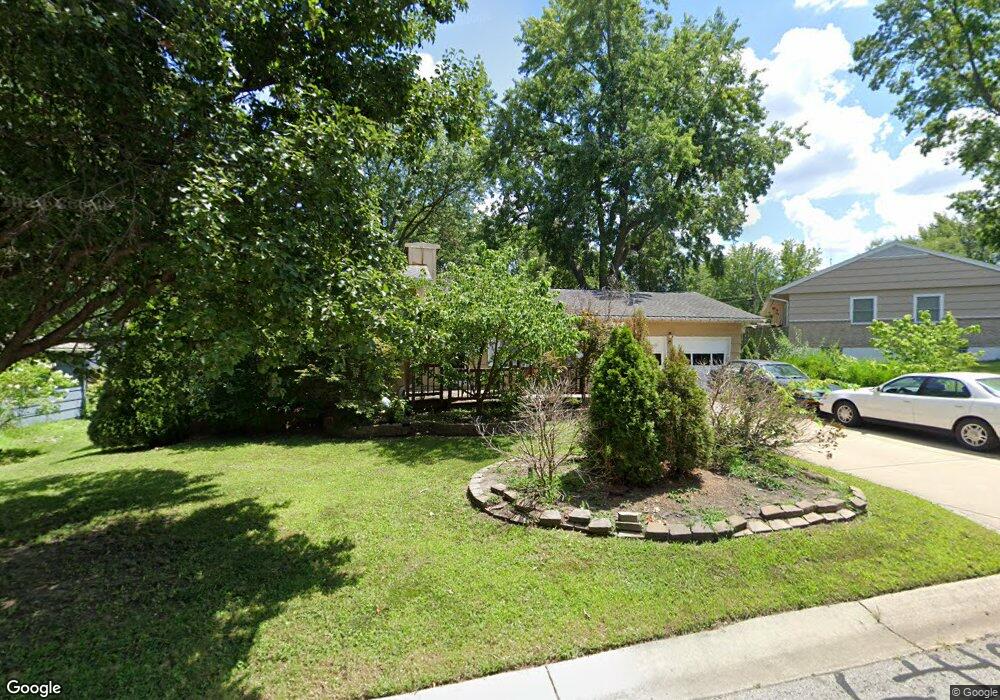 7313 Edgewood Blvd, Shawnee, KS 66203 - photo 1