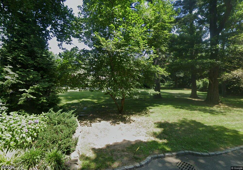 65 W Creek Farms Rd, Port Washington, NY 11050 - photo 1