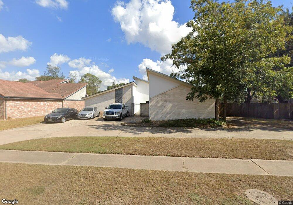 8010 Green Lawn Dr, Houston, TX 77088 - photo 1