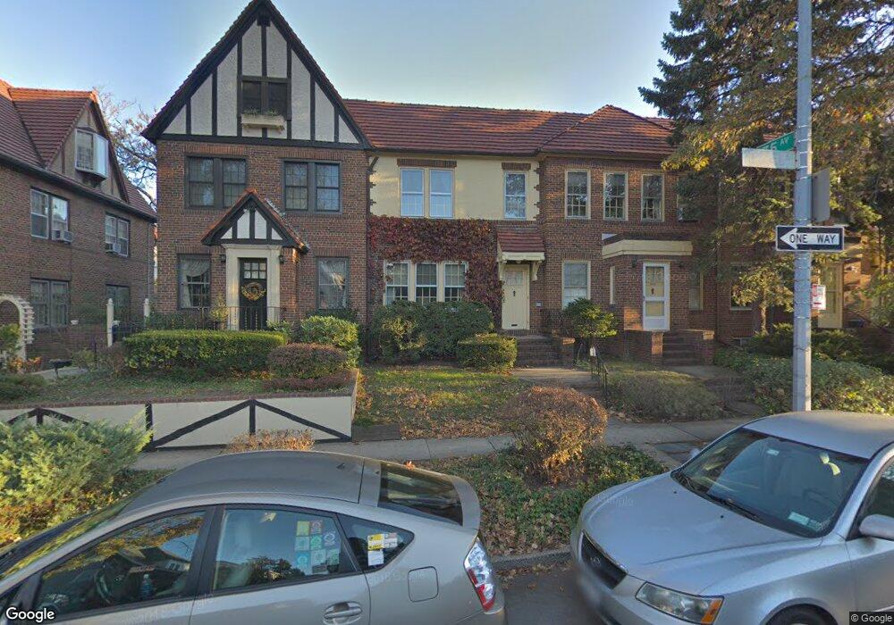 33 Whitson St unit 101, Forest Hills, NY 11375 - photo 1