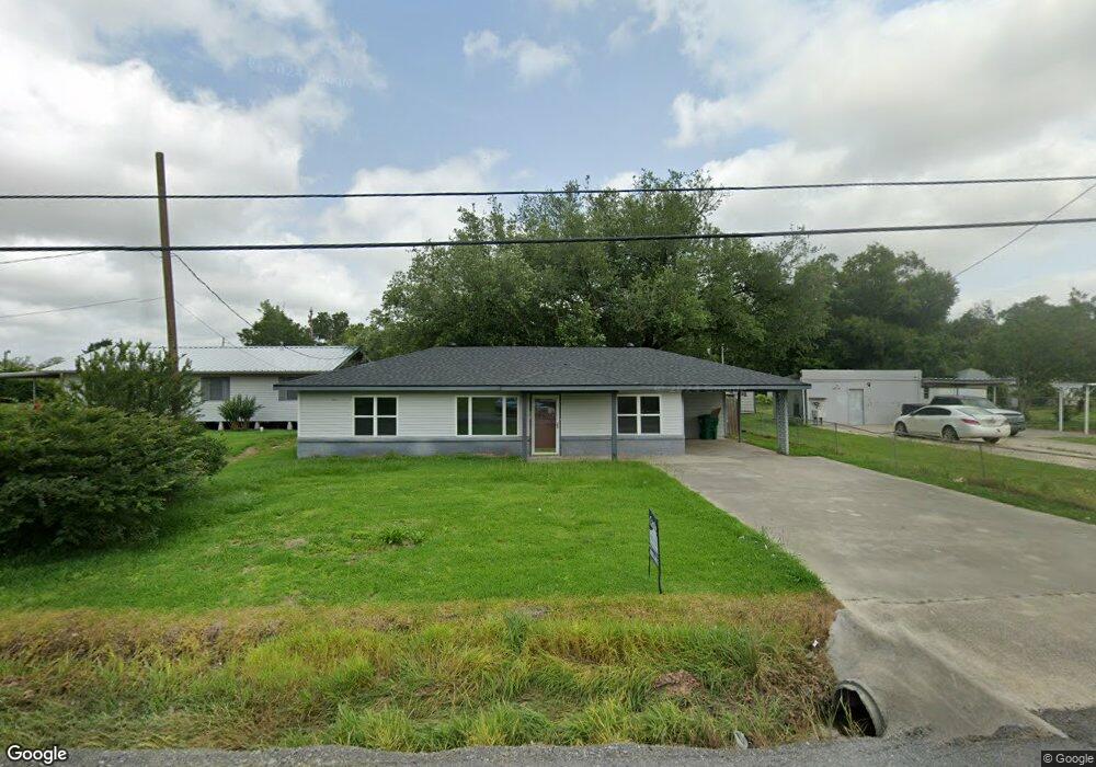725 Tallow Rd, Lake Charles, LA 70607 - photo 1