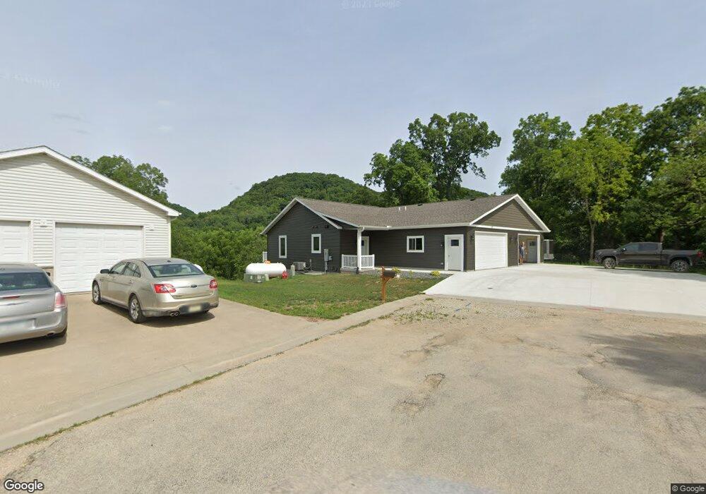 187 Hickory Ln, Lansing, IA 52151 - photo 1