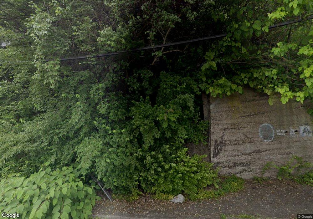 200 Sheffield Ave, Aliquippa, PA 15001 - photo 1