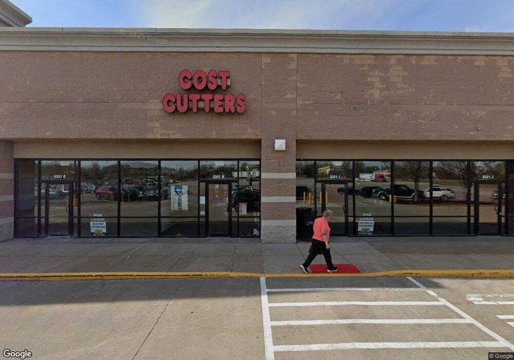 3301 W Kimberly Rd, Davenport, IA 52806 - photo 1