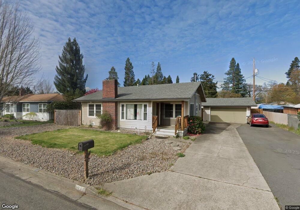 1014 SE Belle Aire Dr, Grants Pass, OR 97526 - photo 1