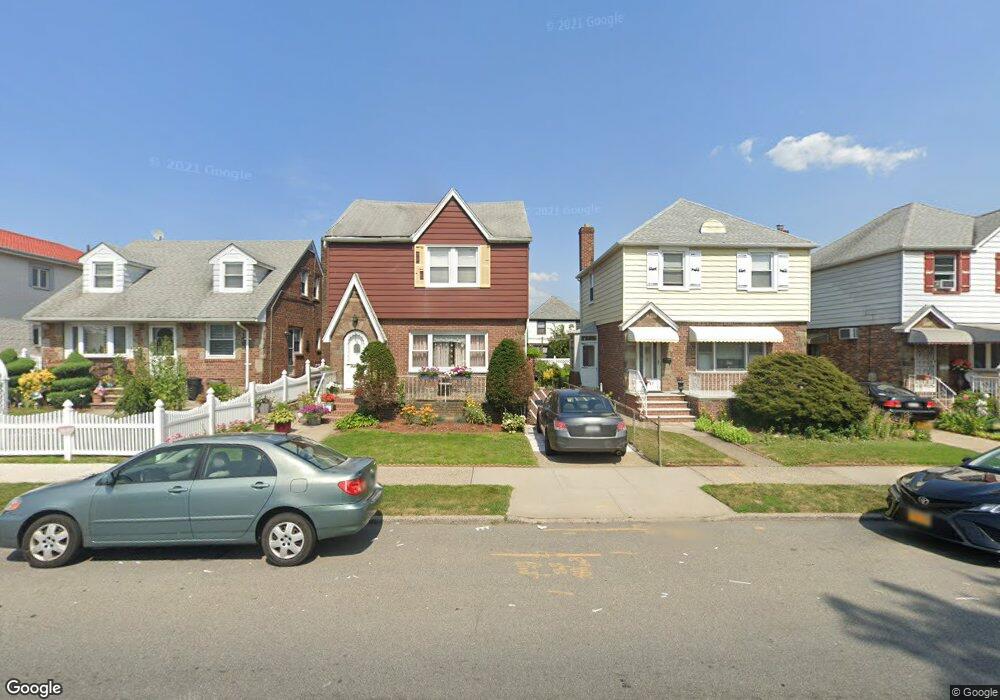 4325 Utopia Pkwy, Flushing, NY 11358 - photo 1