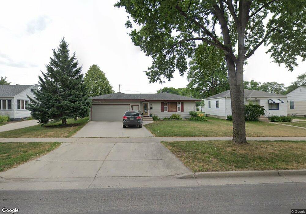 1733 3rd St N, Fargo, ND 58102 - photo 1