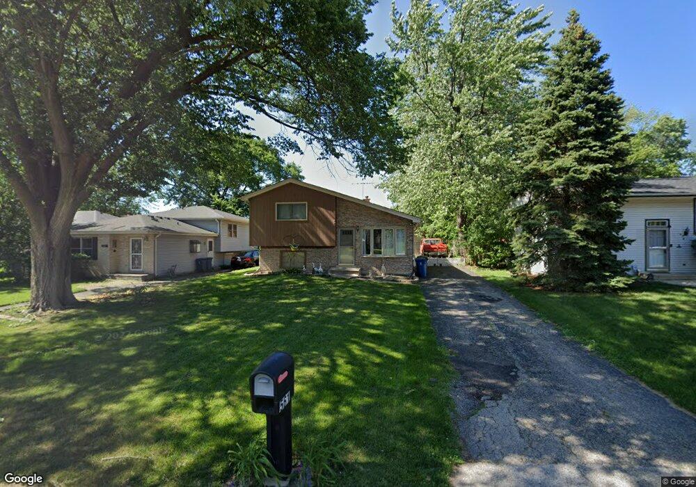 561 W Armitage Ave, Elmhurst, IL 60126 - photo 1