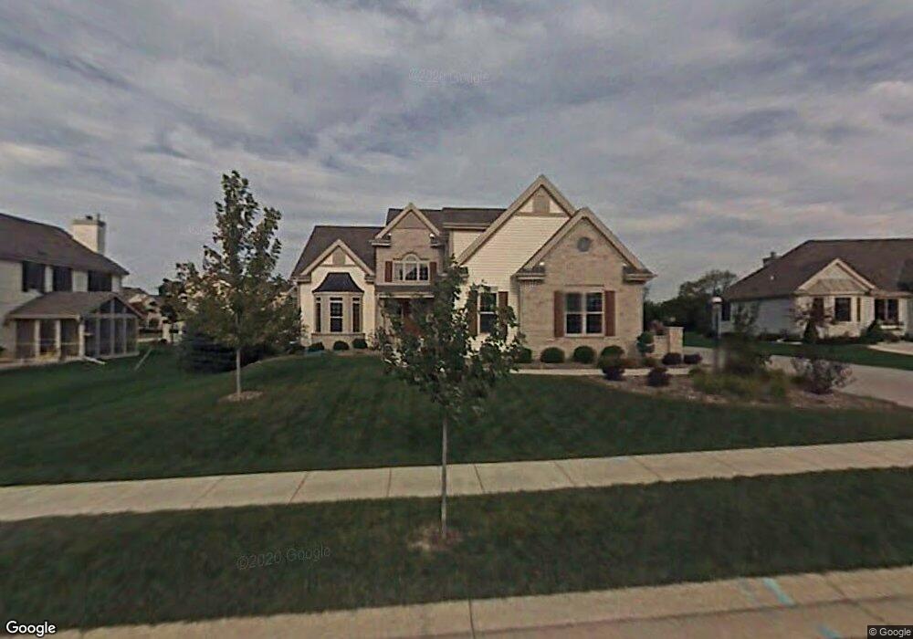 252 Ridgeway Path, Oconomowoc, WI 53066 - photo 1