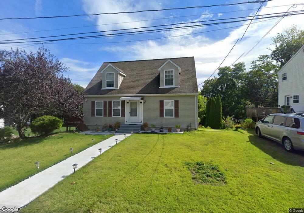 24 Fellows St, Pawcatuck, CT 06379 - photo 1
