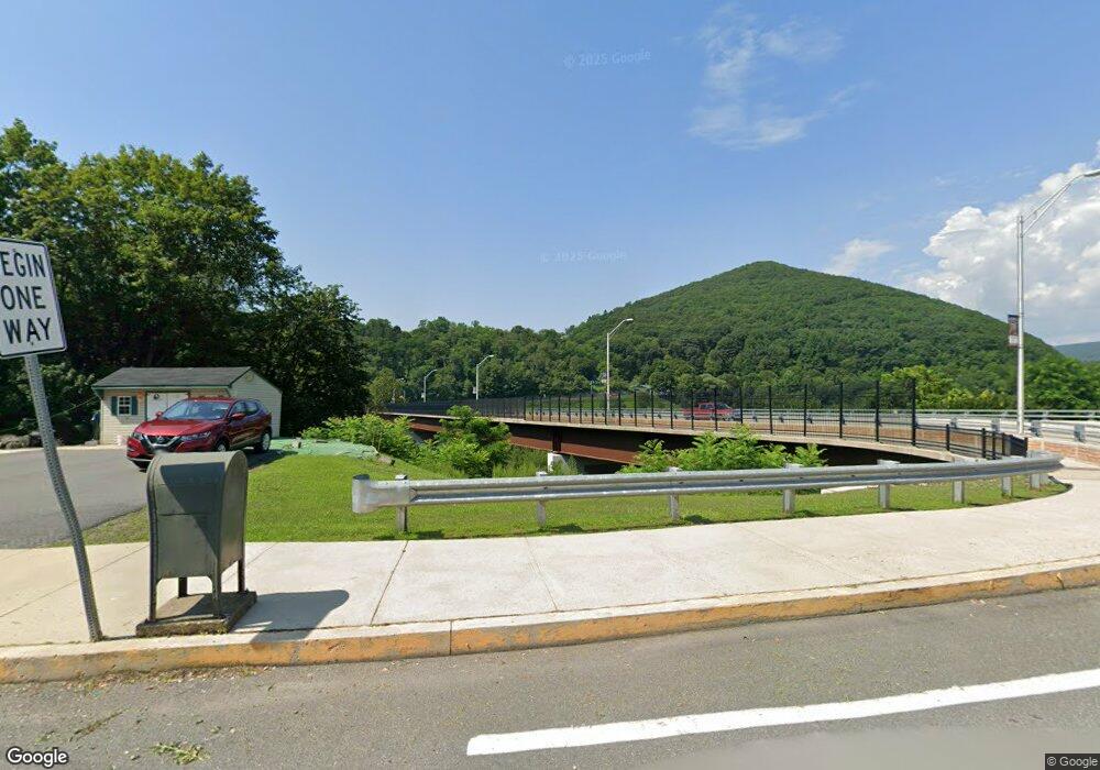 33 W Front St, Jim Thorpe, PA 18229 - photo 1