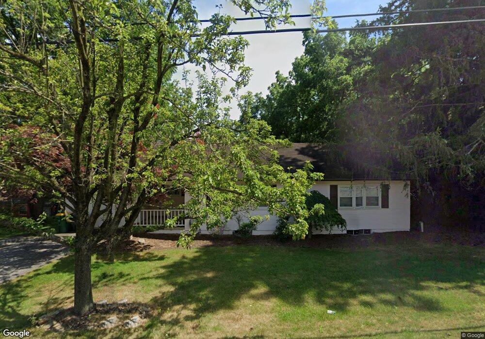 5560 Lower MacUngie Rd, Macungie, PA 18062 - photo 1