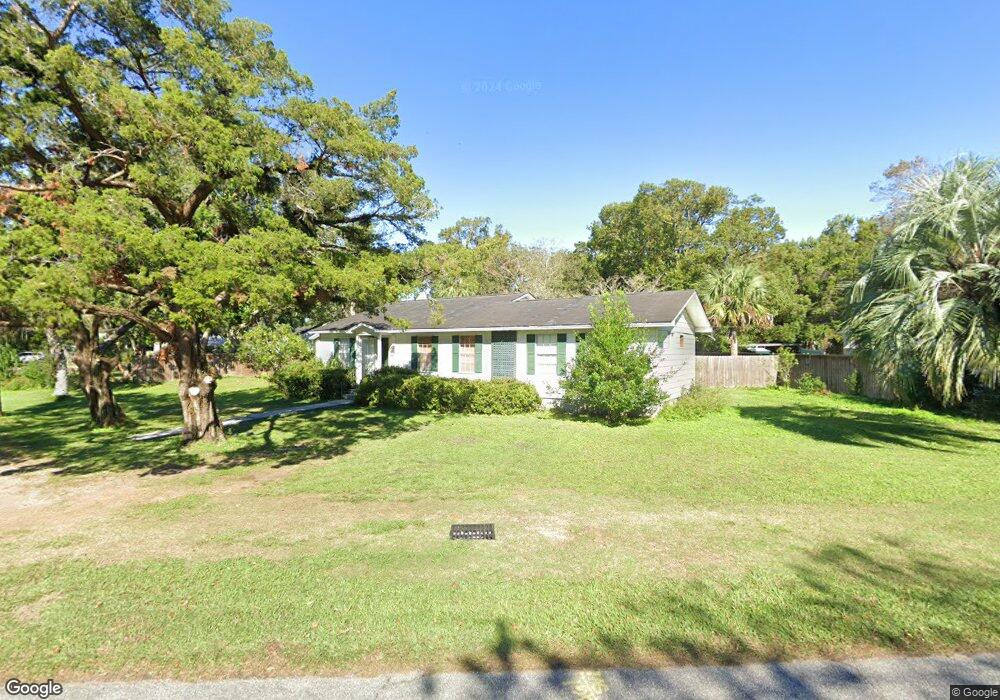 201 Ashantilly Ave, Saint Simons Island, GA 31522 - photo 1