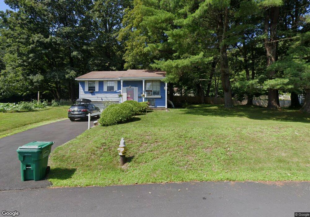 5 Robin Rd, Whitinsville, MA 01588 - photo 1