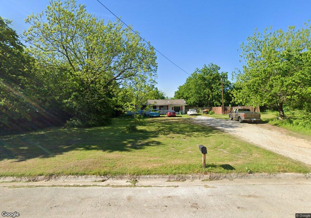 817 Truelove St, Gainesville, TX 76240 - photo 1