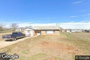 901 Ridgeway St, Geronimo, OK 73543