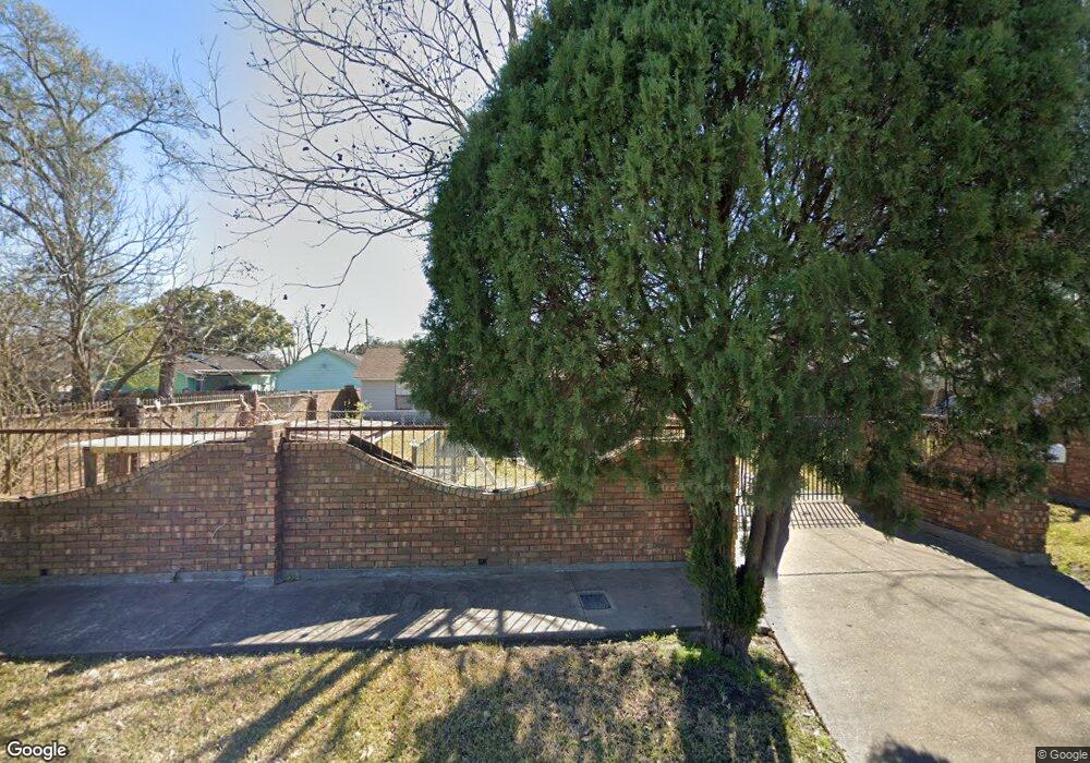 8414 Blackburn St, Houston, TX 77012 - photo 1
