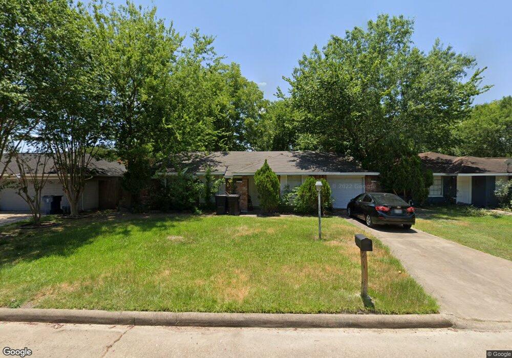 1927 Aldsworth Dr, Houston, TX 77088 - photo 1