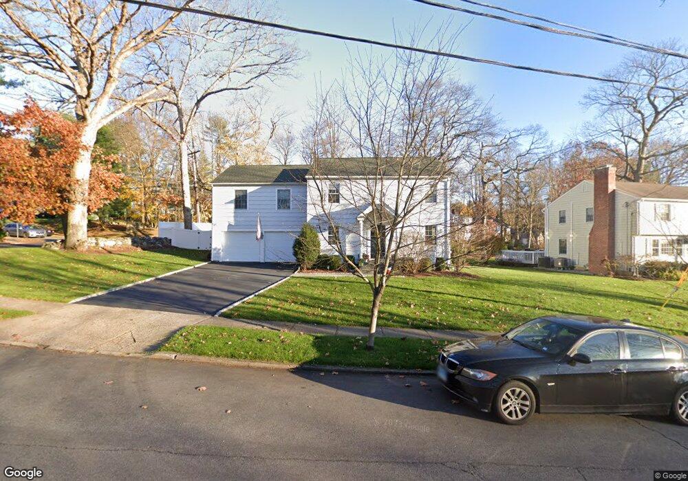 15 Limerick Rd, Fairfield, CT 06824 - photo 1