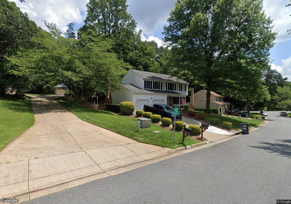 15029 Woodglen Ct, Dumfries, VA 22025 - photo 1