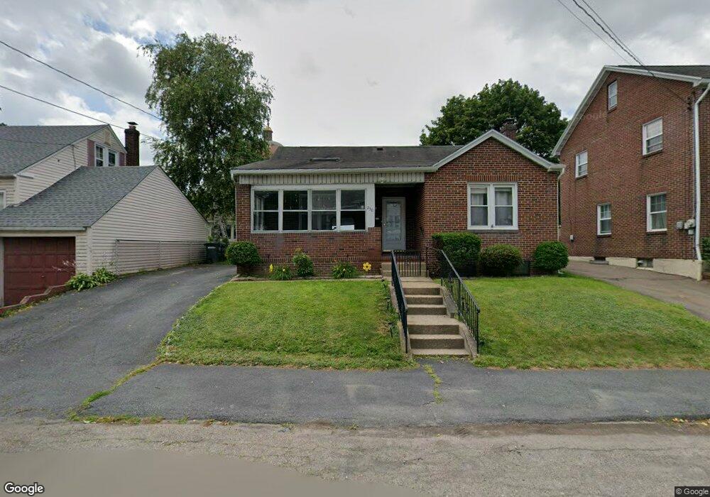230 E Elm St, Hazleton, PA 18201 - photo 1
