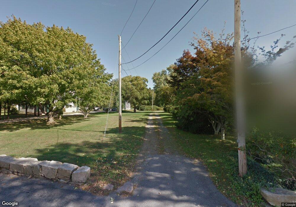 720 Russells Mills Rd, South Dartmouth, MA 02748 - photo 1