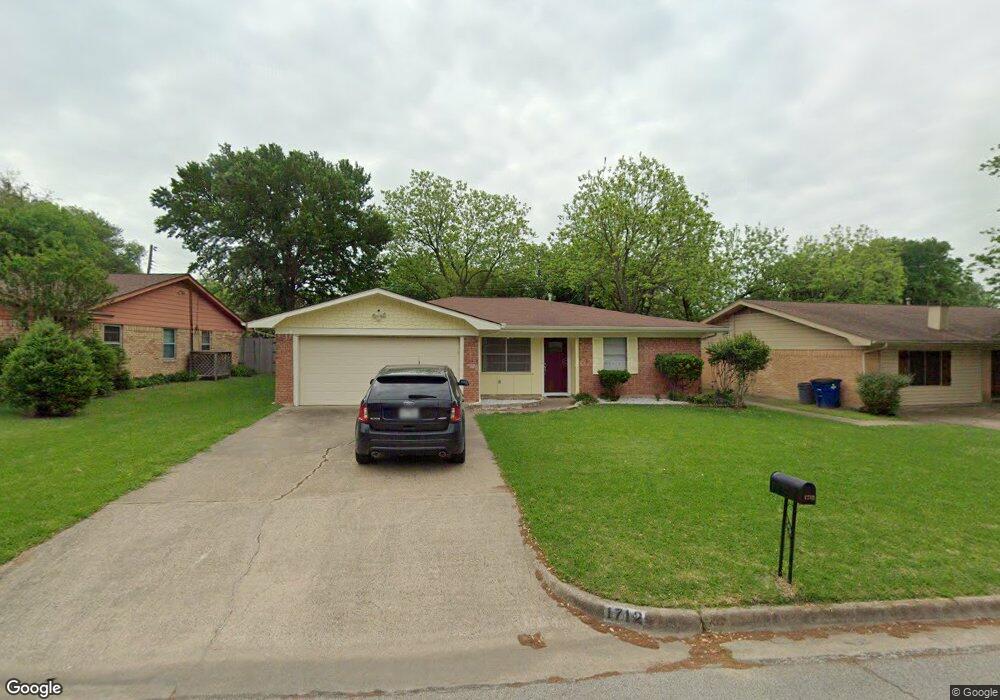 1710 Lyndale Dr, Ennis, TX 75119 - photo 1