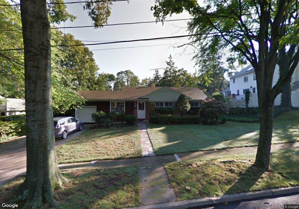 226 Mohawk Dr, River Edge, NJ 07661 - photo 1