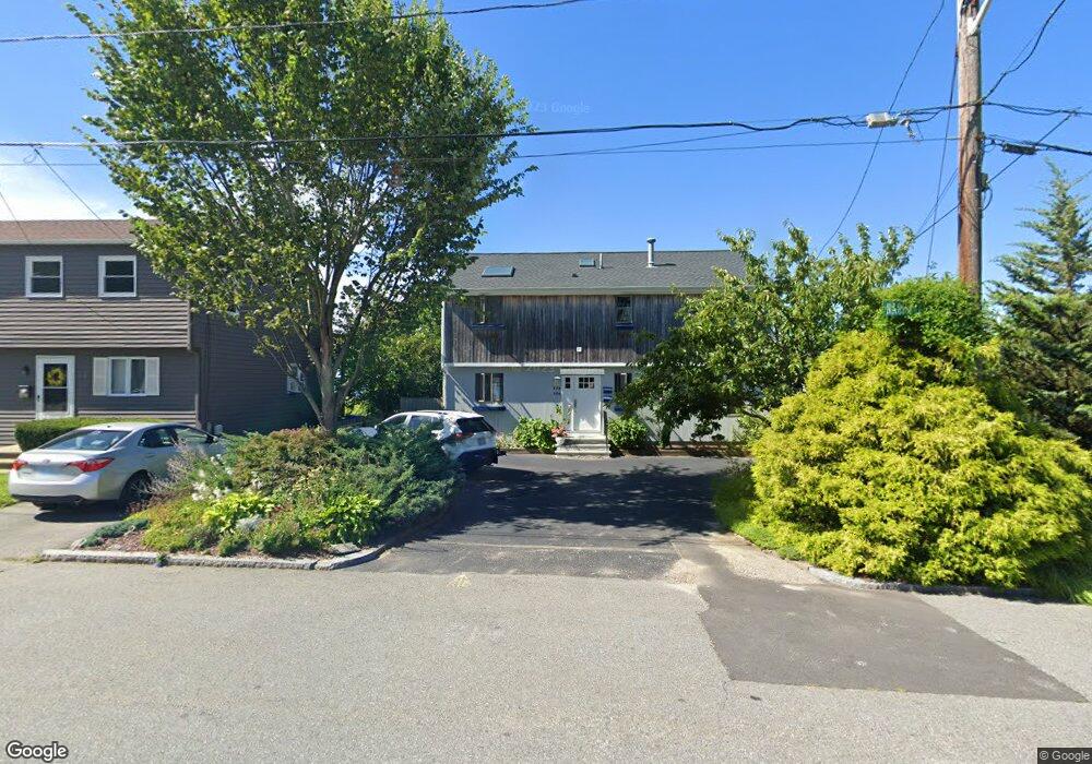 172 Narragansett Ave, East Providence, RI 02915 - photo 1