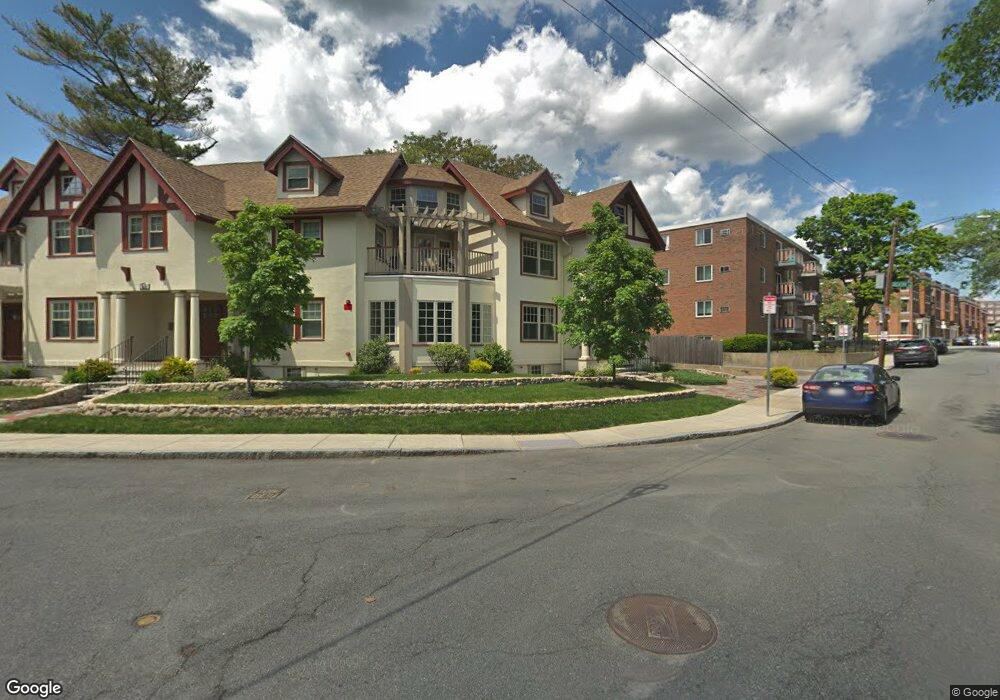 41 Selkirk Rd unit 4, Boston, MA 02135 - photo 1