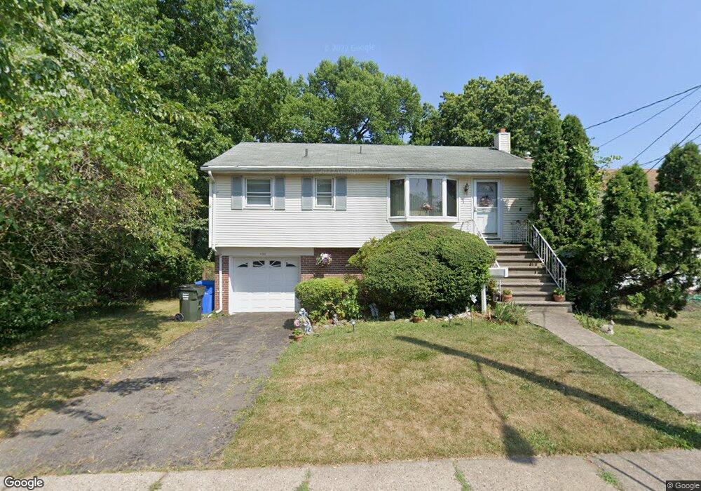 892 Sylvia Place, Woodbridge, NJ 07095 - photo 1