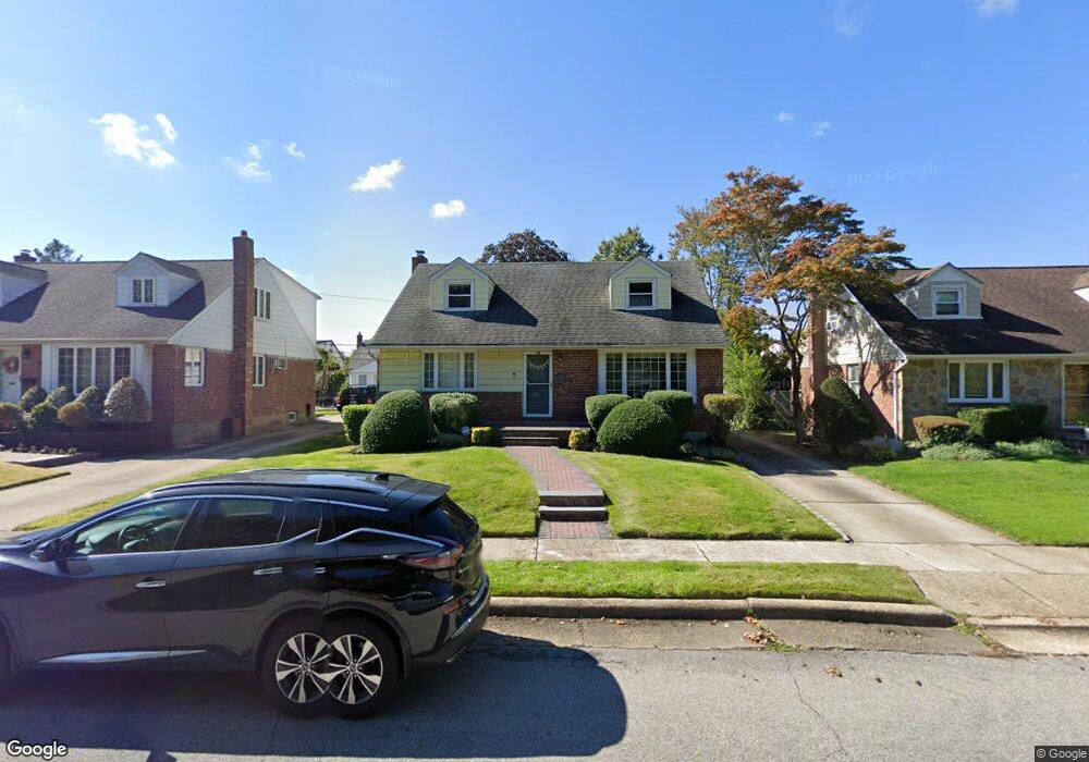 59 Crandall Dr, Mineola, NY 11501 - photo 1