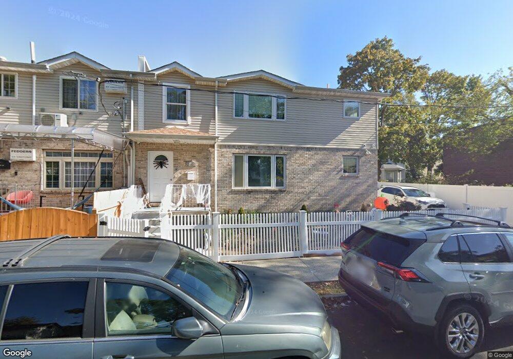 10509 170th St, Jamaica, NY 11433 - photo 1