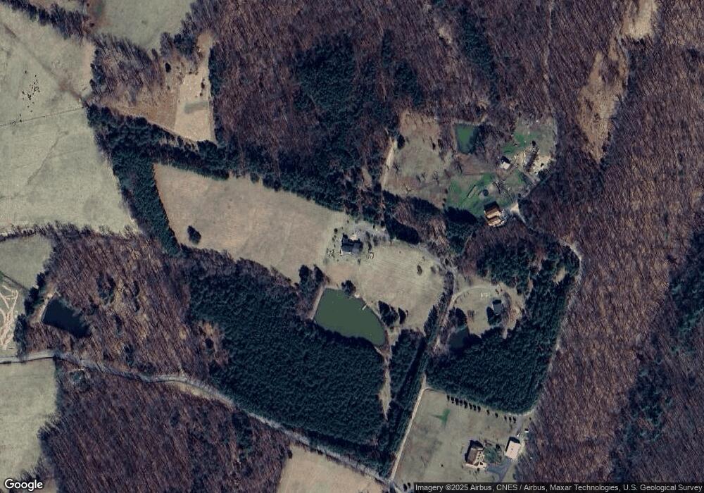 181 Sylvia Ln, Berkeley Springs, WV 25411 - photo 1