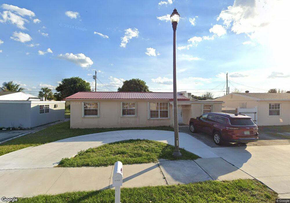 2108 Wellington Rd, West Palm Beach, FL 33409 - photo 1