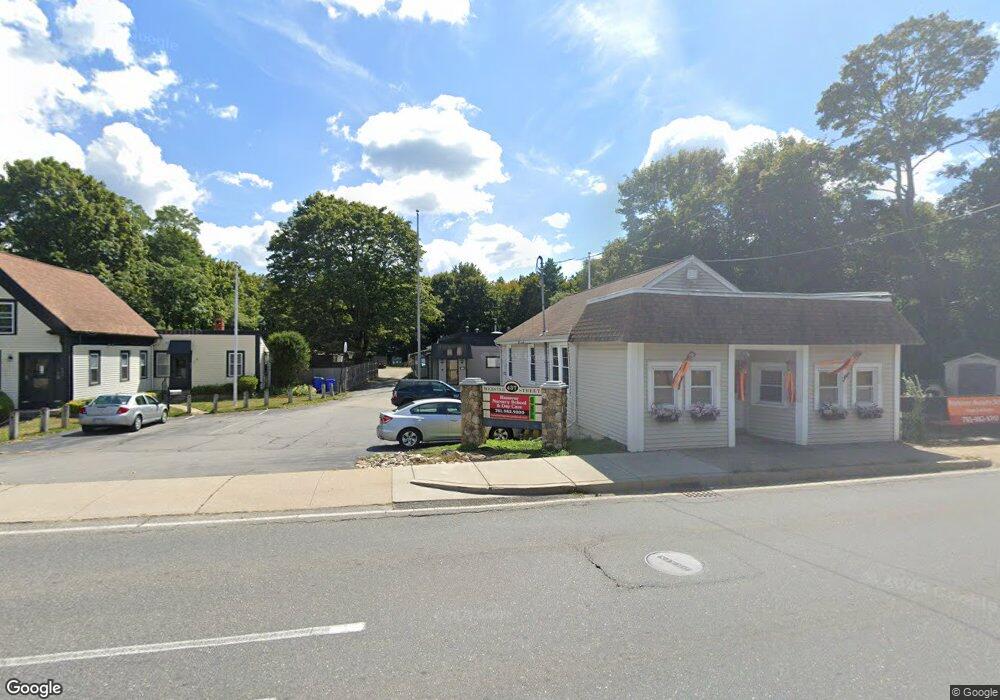 443 Webster St unit 5, Rockland, MA 02370 - photo 1