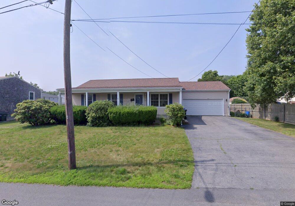 15 West St, Bristol, RI 02809 - photo 1