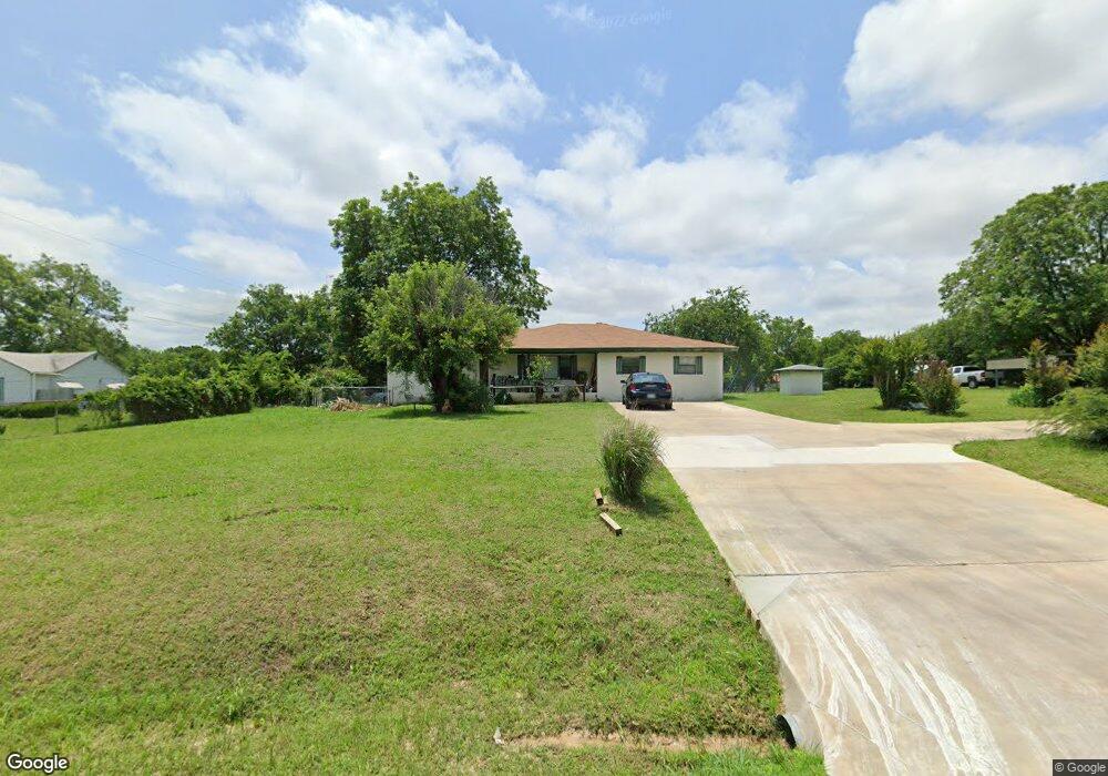 2428 3rd Ave NE, Ardmore, OK 73401 - photo 1