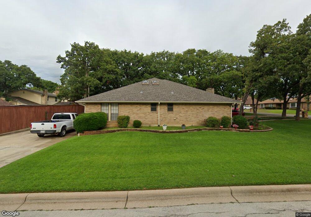 536 Greenwood Cir, Hurst, TX 76053 - photo 1