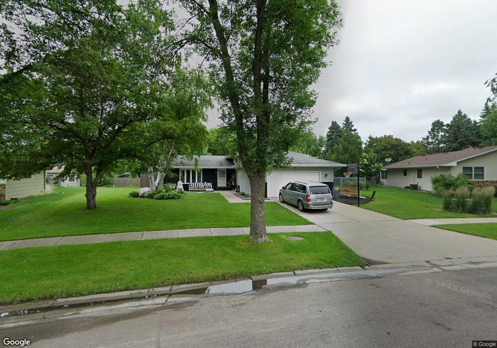 3562 Longfellow Rd N, Fargo, ND 58102 - photo 1