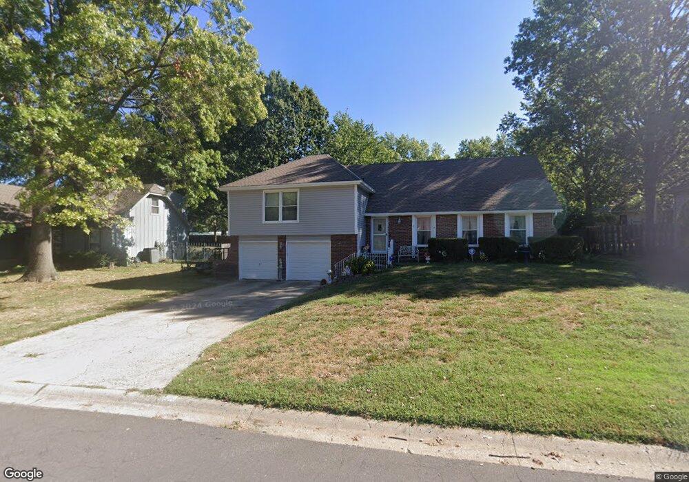 904 NW 12th St, Blue Springs, MO 64015 - photo 1
