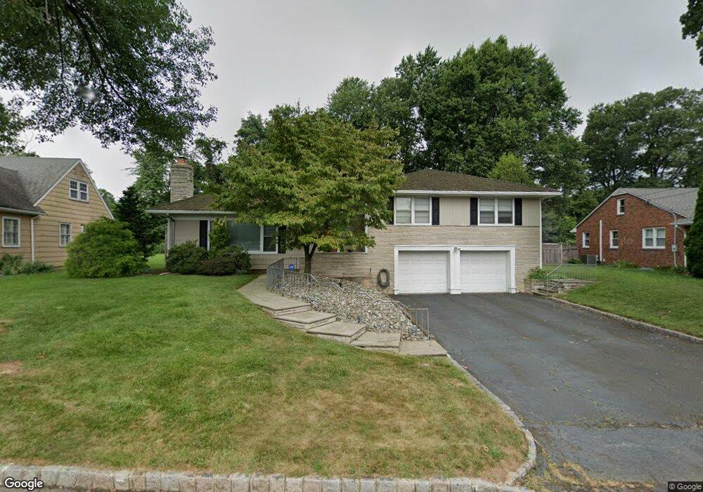 43 Lefferts Ln, Clark, NJ 07066 - photo 1