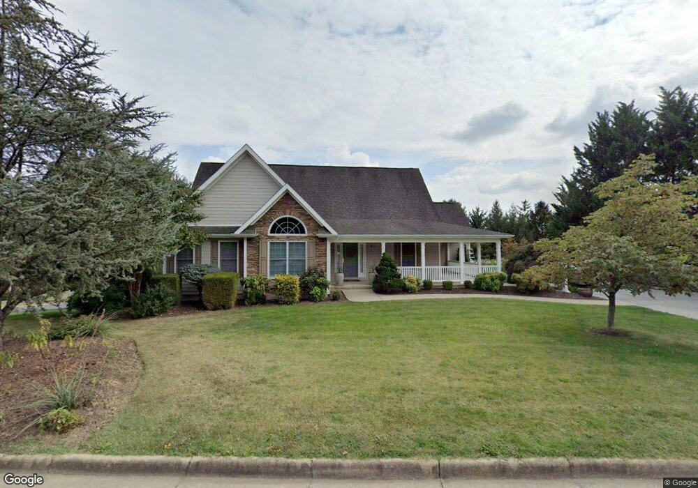 1910 Willow Hill Dr, Harrisonburg, VA 22801 - photo 1