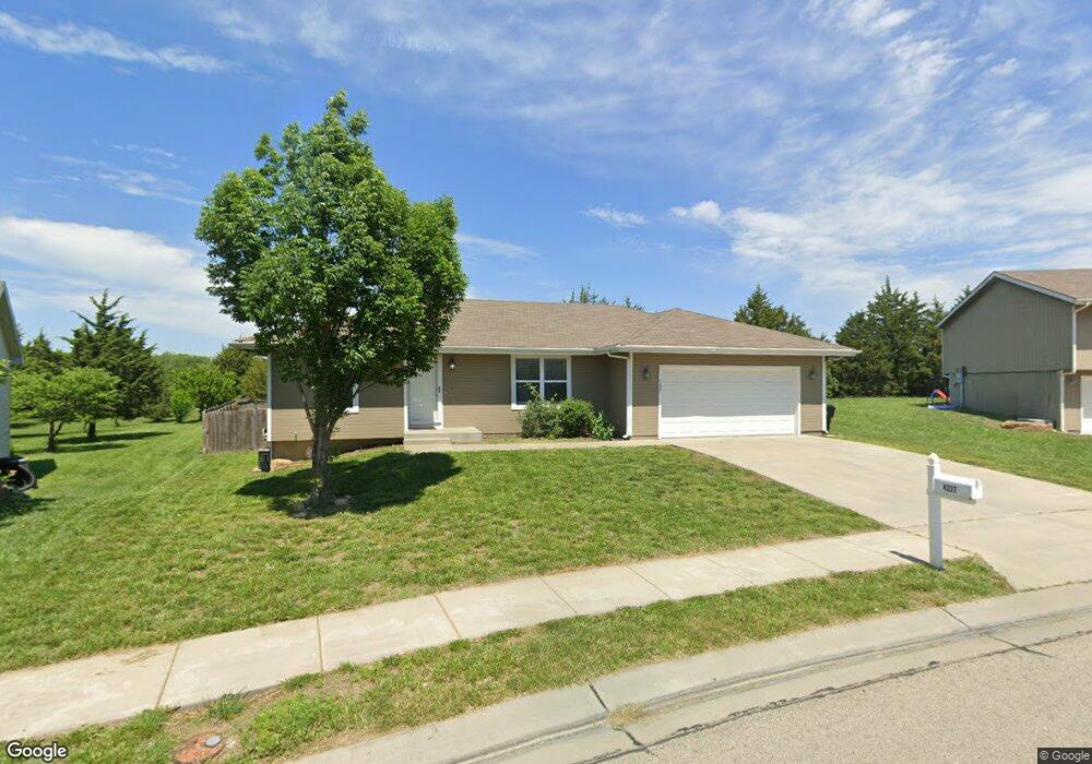 4227 SE Horseshoe Bend Dr, Topeka, KS 66609 - photo 1