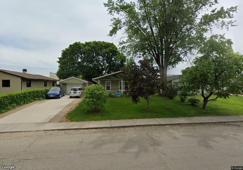 914 Berkley St, Carpentersville, IL 60110 - photo 1