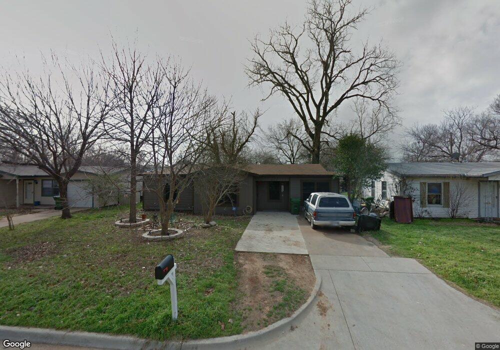 508 Brookfield Dr, Hurst, TX 76053 - photo 1